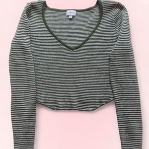 Striped V-Neck Long Sleeve Top